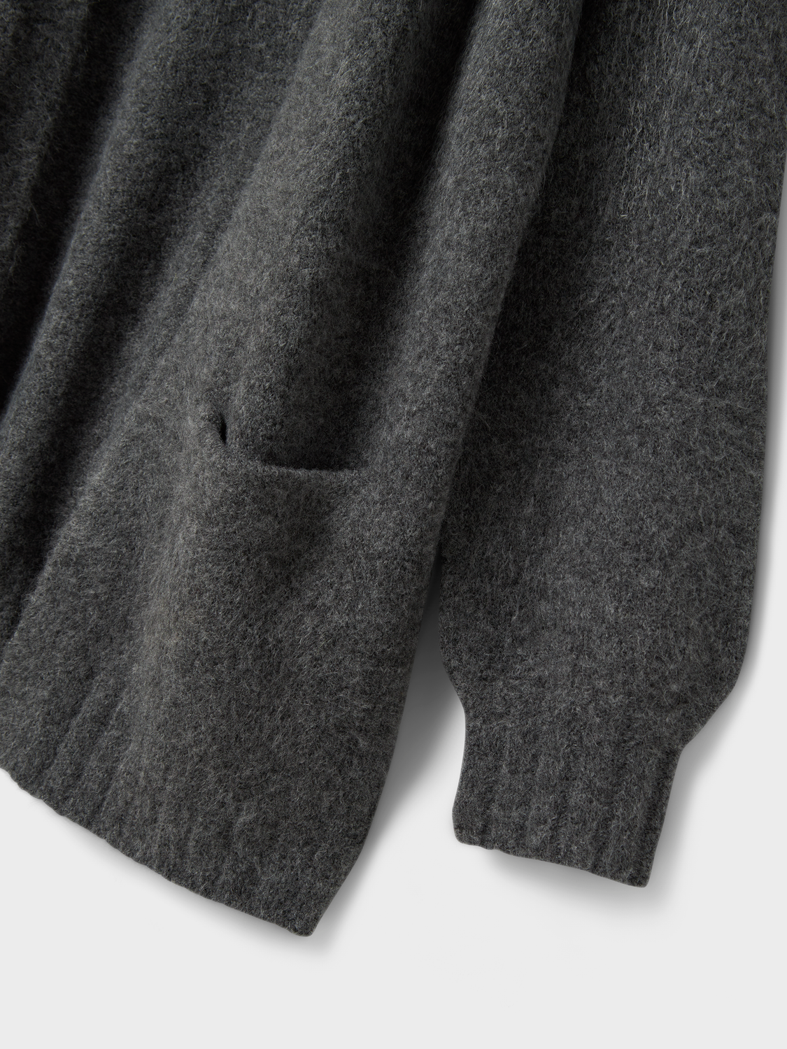 model_shot-front_full